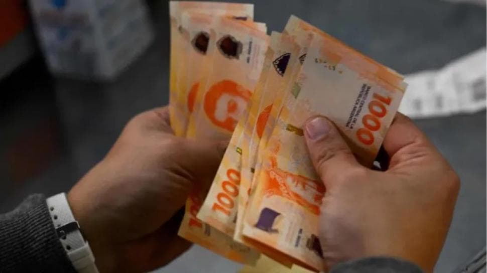 En julio, los sueldos formales crecieron 2,5% y superaron la inflación del mes
