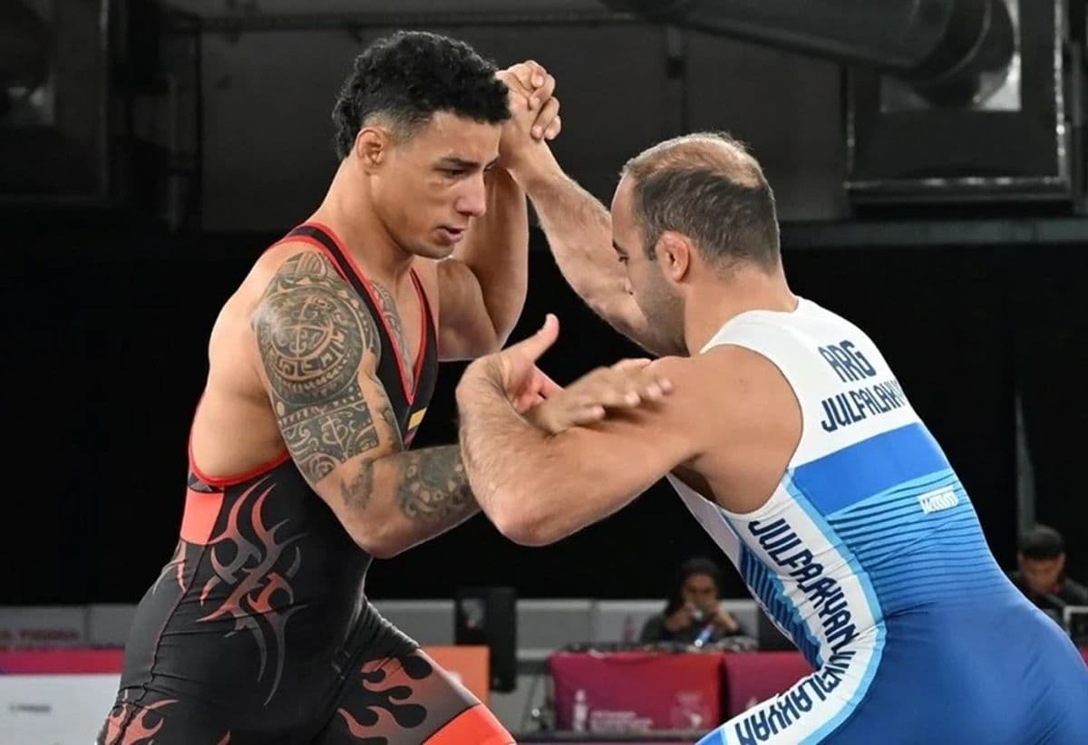 Julfalakyan: olímpico armenio que colgó la manta y volvió al oro con Argentina