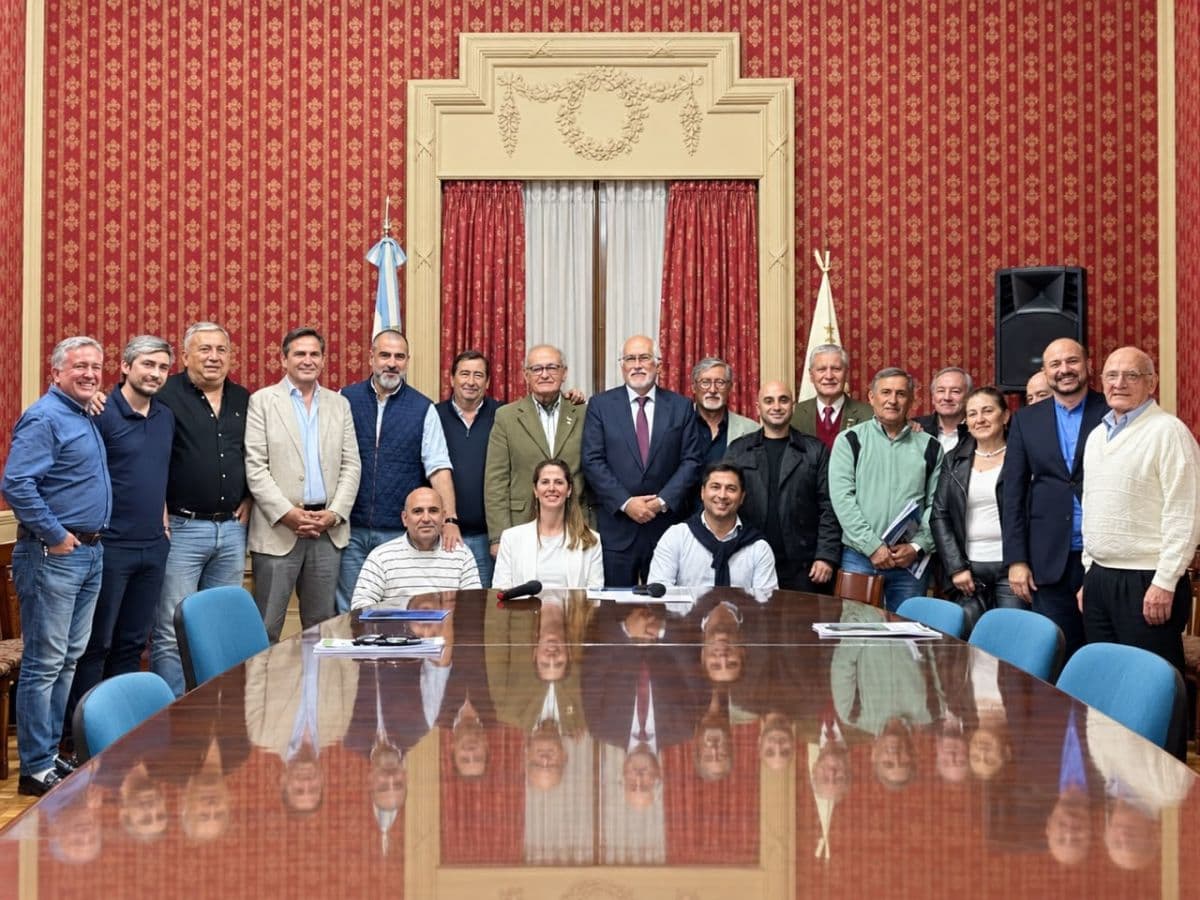 Viñuales renueva la conducción de la FET y apunta a consumo y deuda pyme
