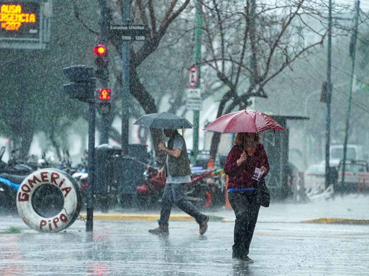 Cordillera neuquina y riojana en alerta roja: el SMN anticipa lluvias de hasta 150 mm