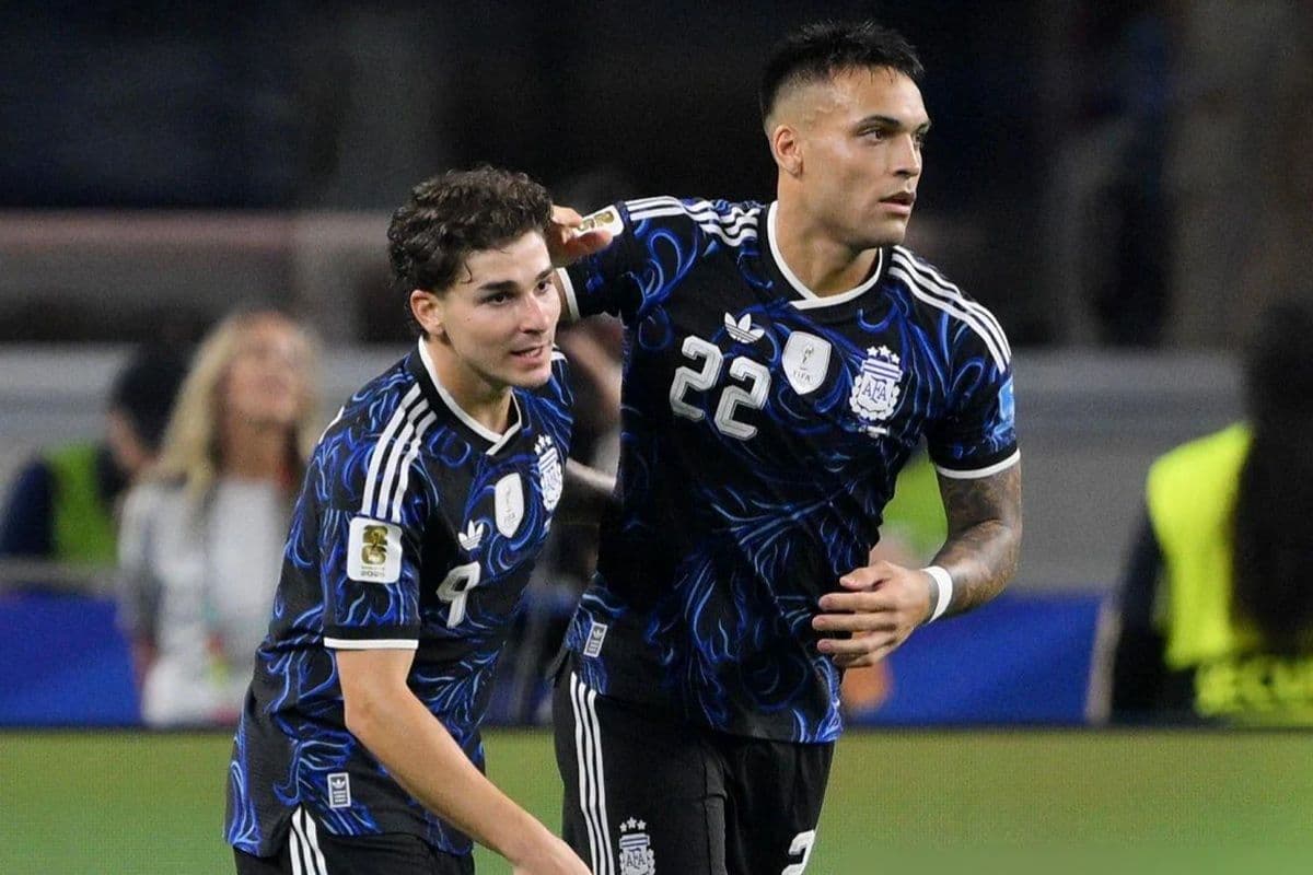 Scaloni define el ataque ante Bolivia: Álvarez y Lautaro desde el inicio y rotación entre Mastantuono y Paz