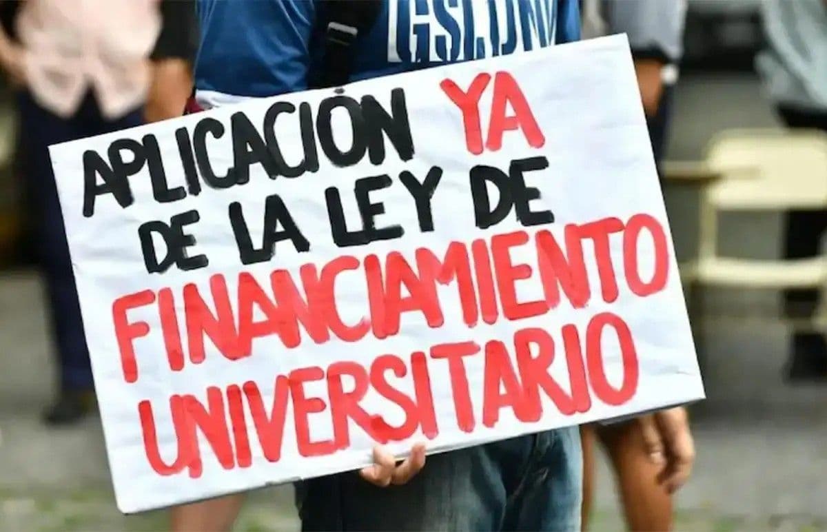 Cormick intimó al Ejecutivo a aplicar la ley universitaria en cinco días bajo apercibimiento de multas