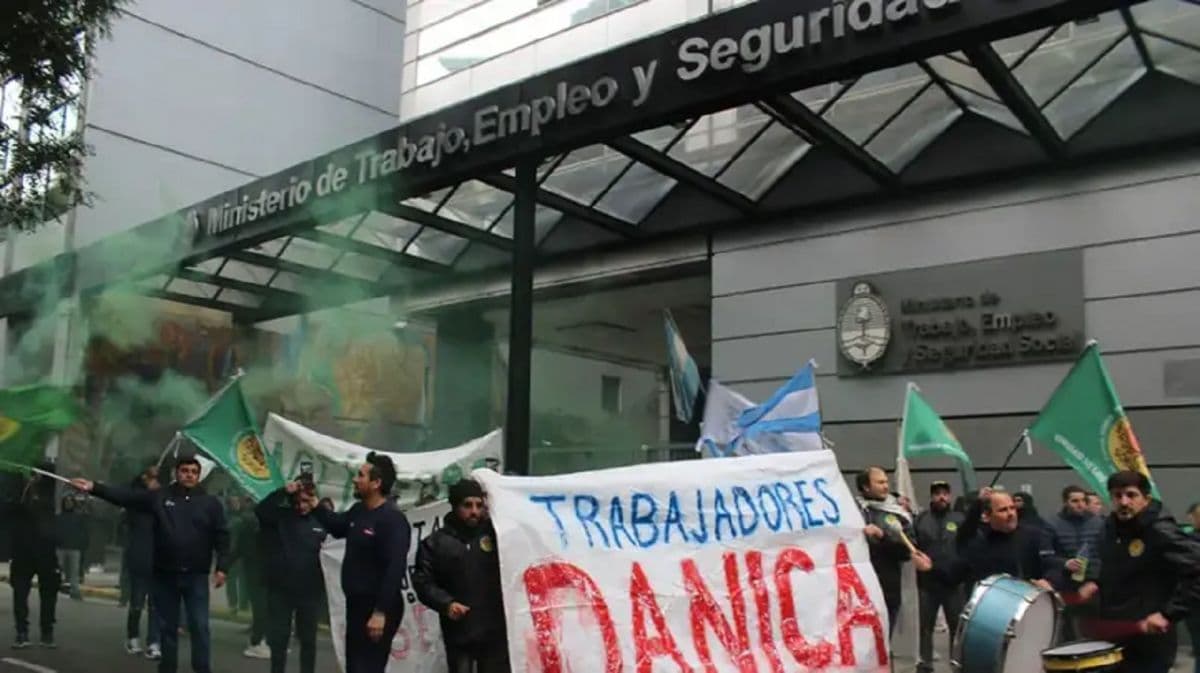 Dorada S.A. reactiva el anuncio de cierre en Llavallol y amenaza con despedir a 30 operarios