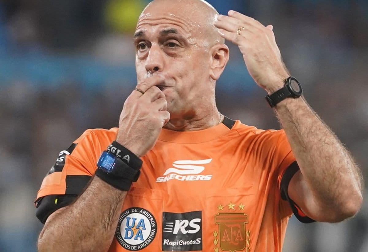 El referente del VAR en la Supercopa responde a las críticas: «Si hay pruebas, que las lleven a la Justicia»