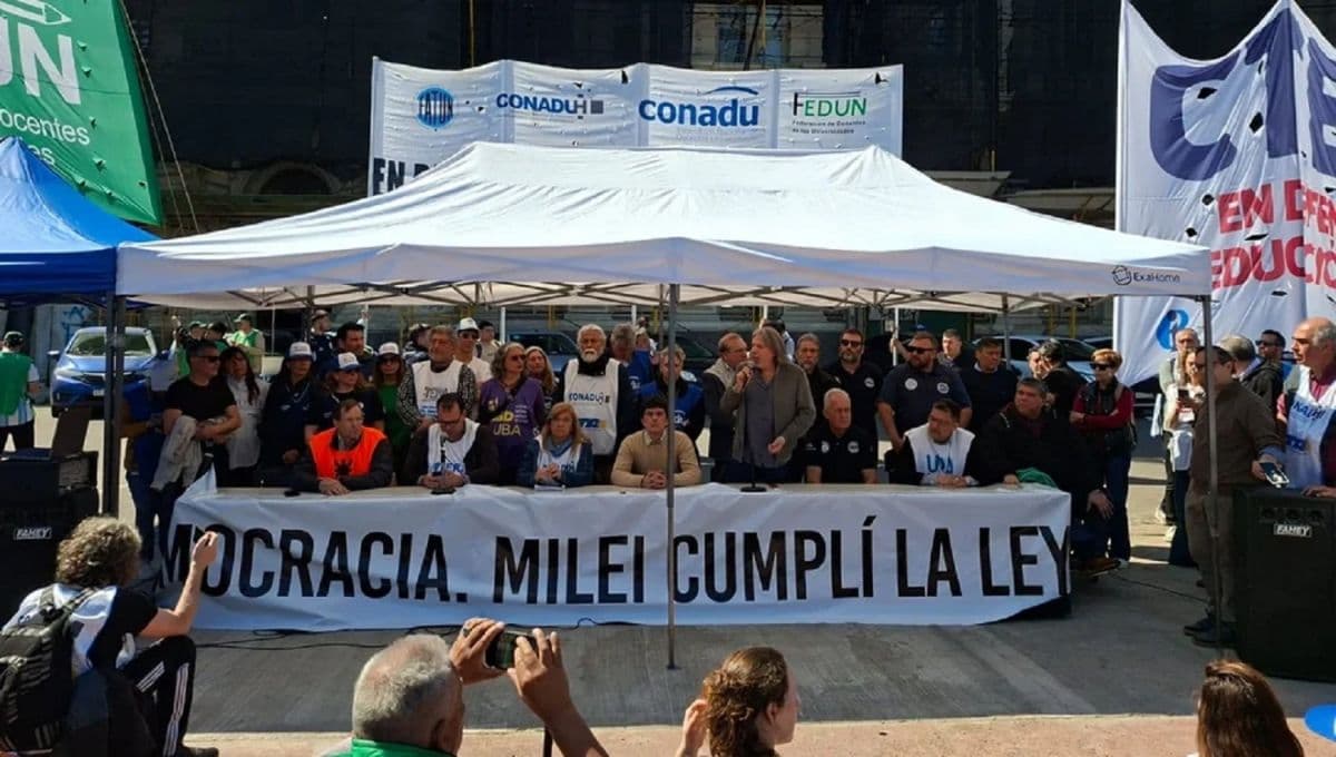 Universidades nacionales paran 24 horas por salarios y financiamiento