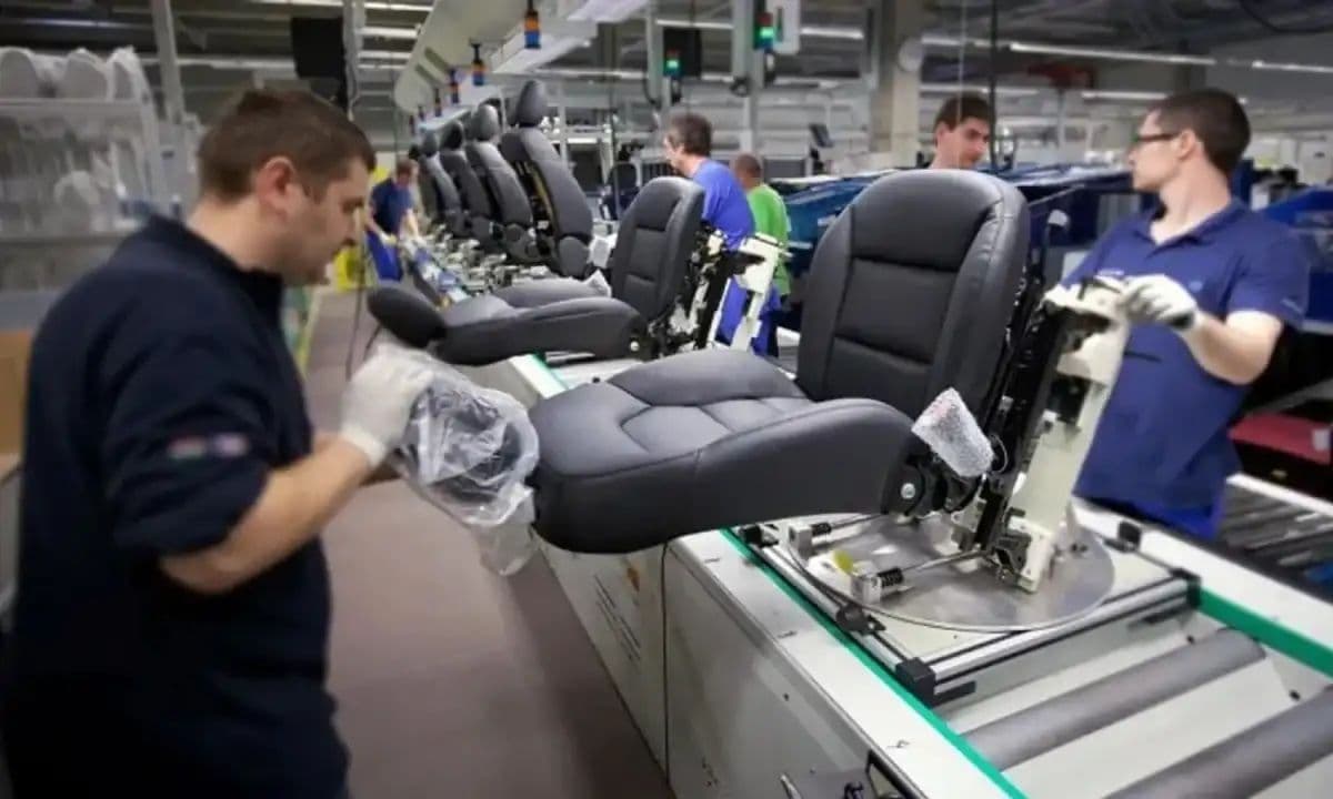 Cambio de Amarok: autopartistas cierran plantas y pierden contratos con VW